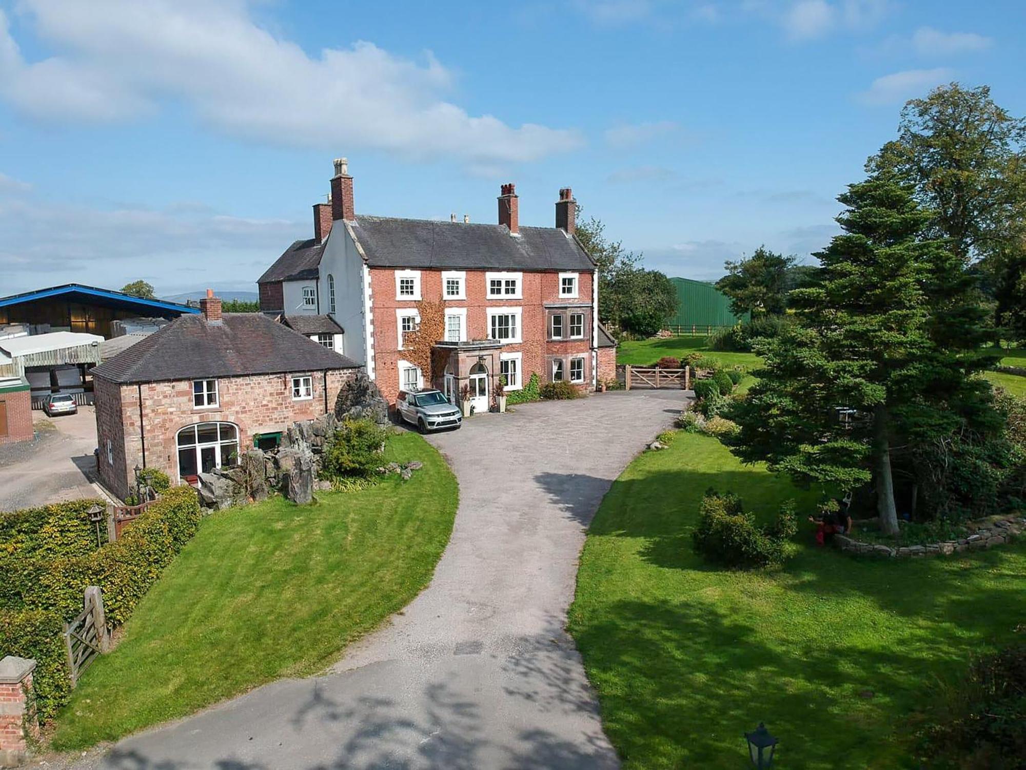 Villa Heath View à Cheddleton Extérieur photo