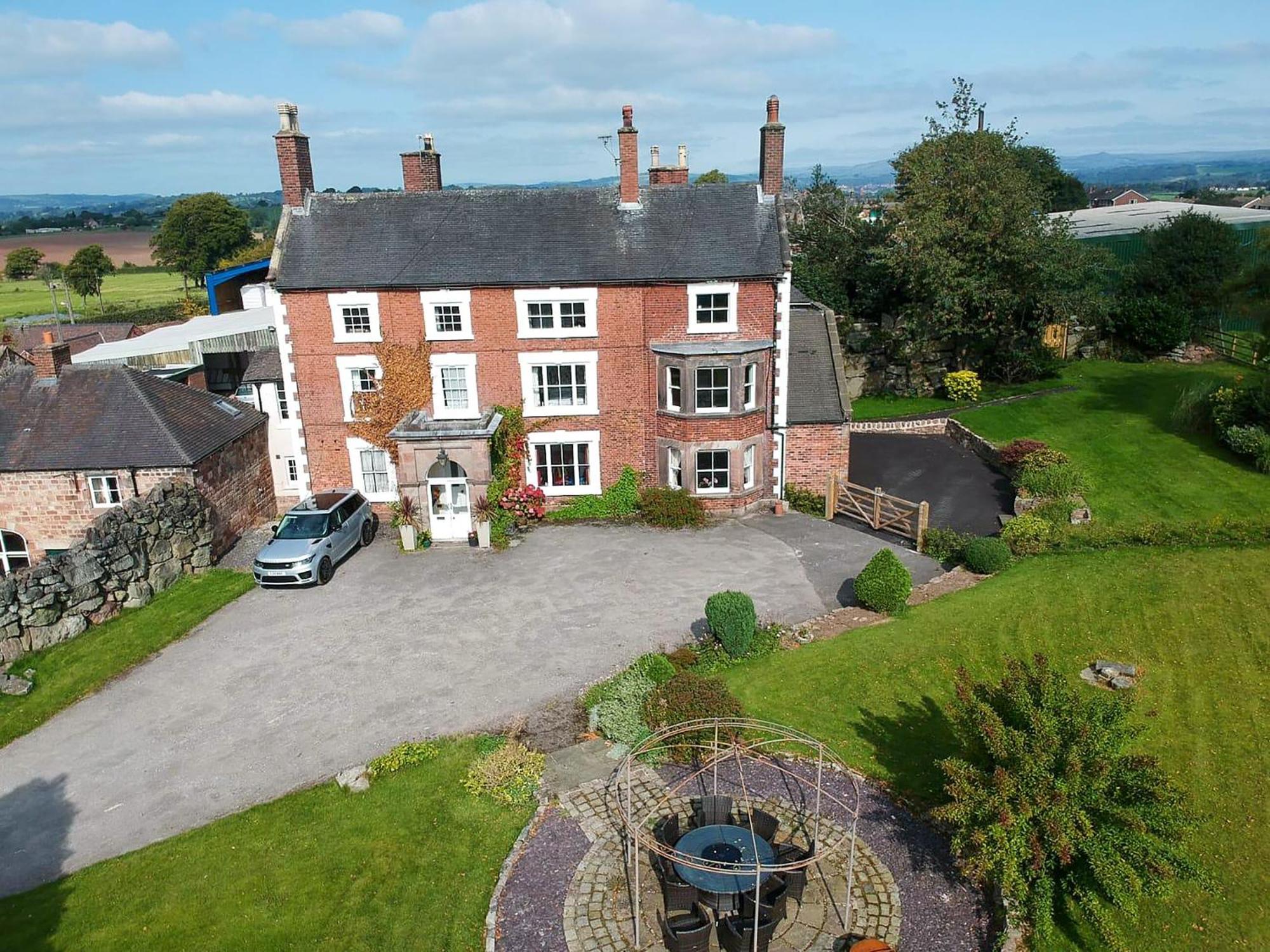 Villa Heath View à Cheddleton Extérieur photo